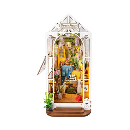 DIY Puuzzle™ | Holiday Garden House DIY Book Nook - DIY Puuzzle