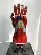 nano gauntlet brick statue iron man stark industries marvel display avengers collector lego compatible -- Nano Gauntlet - Red