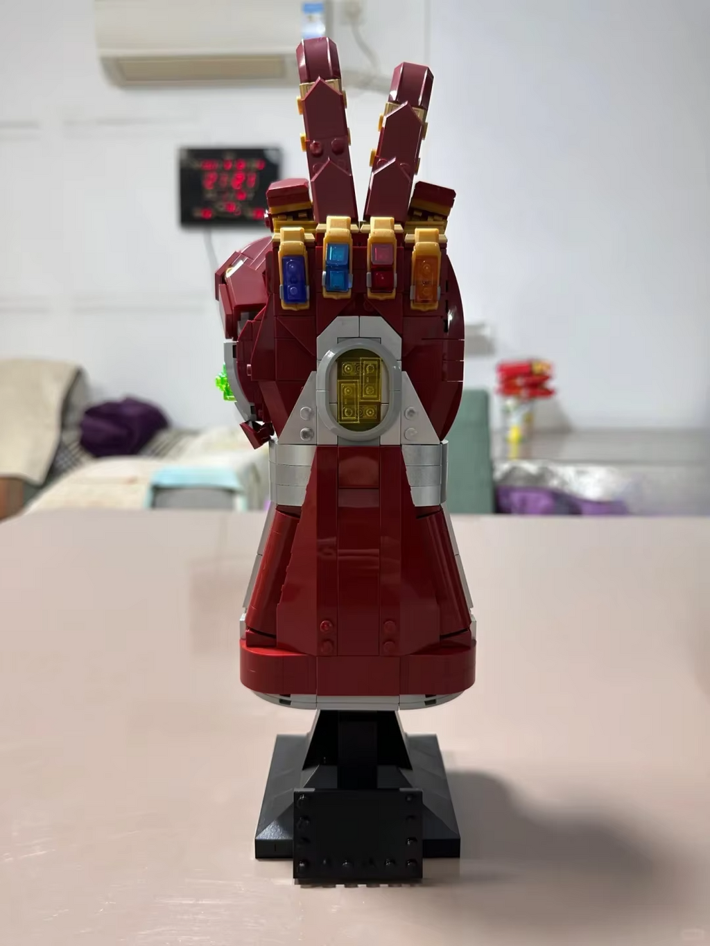 iron man nano gauntlet brick replica marvel avengers display collectible lego compatible birthday gift -- Nano Gauntlet - Red