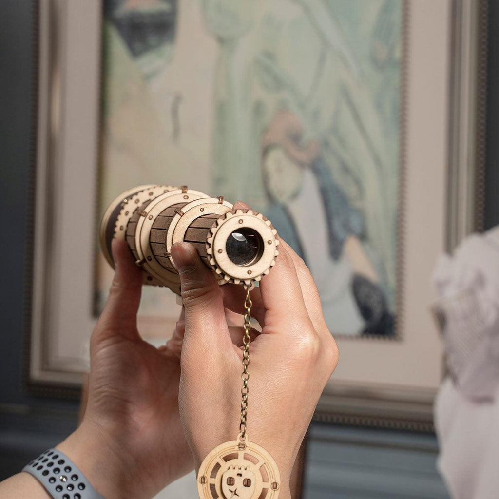 Working wooden spyglass with real glass optics viewing up to 150 meters, a stargazing build for hobbyists and adults