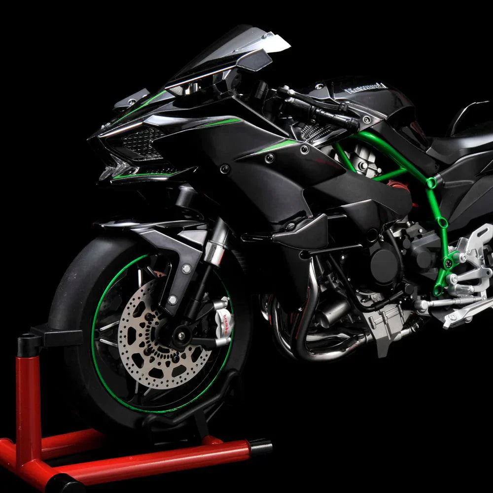 Ninja H2R RC superbike model with engine sound effects and working lights, a 1:6 scale diecast display piece