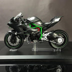 Ninja H2R diecast superbike with a detailed exhaust and rear tire, a 1:6 scale motorcycle model for collectors