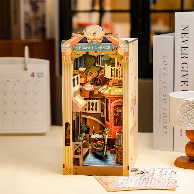 110 piece snap-together Venice book nook with gondolas and canals, a no glue miniature build for bookshelves