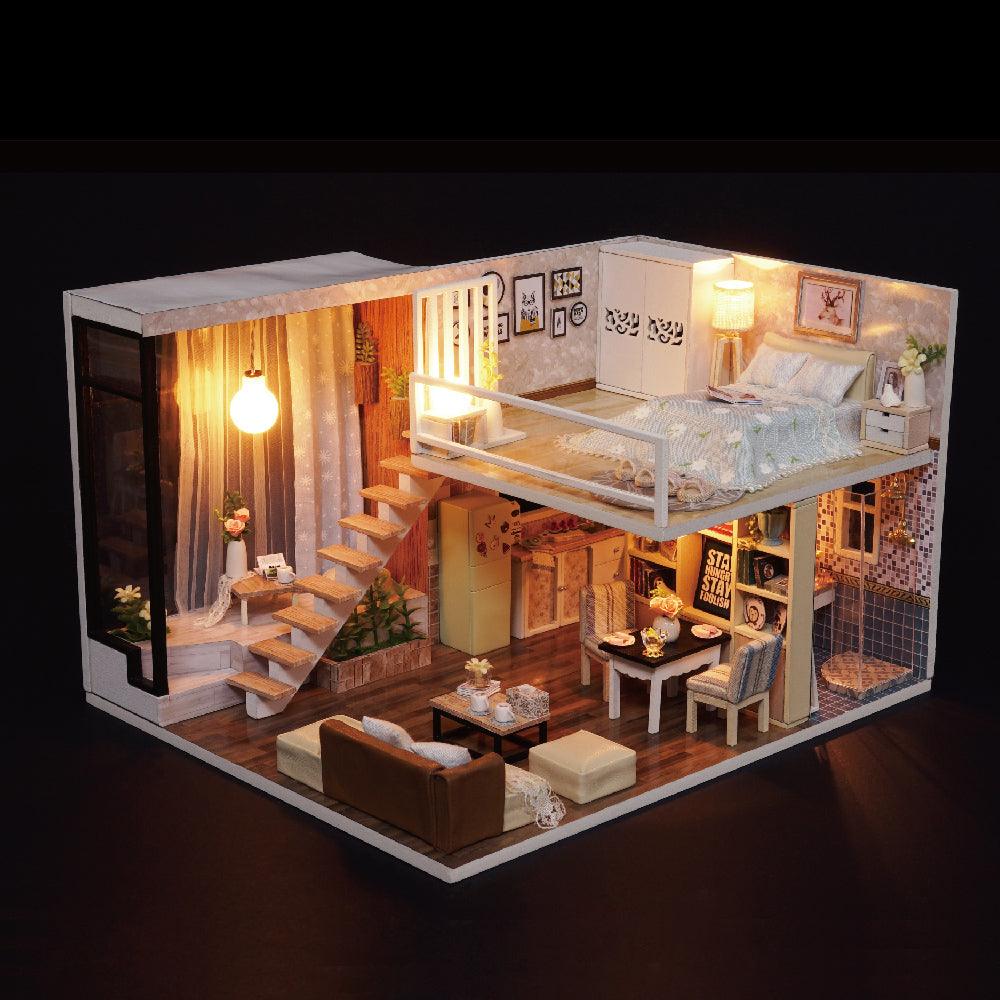 1:24 scale roombox kit with LED light that gives the little nostalgic room a warm evening display glow