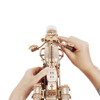 Assembling the wooden cruiser frame piece by piece with no glue needed, a mechanical model puzzle for hobbyists at home
