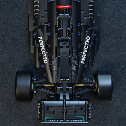 Formula racing building block set 1:8 scale model with detailed construction and authentic motorsports design