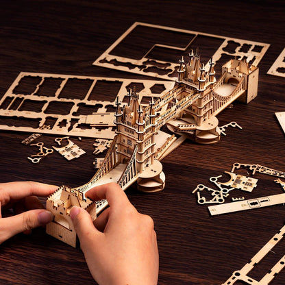 DIY Puuzzle™ | Illuminated Tower Bridge 3D Wooden Puzzle - DIY Puuzzle